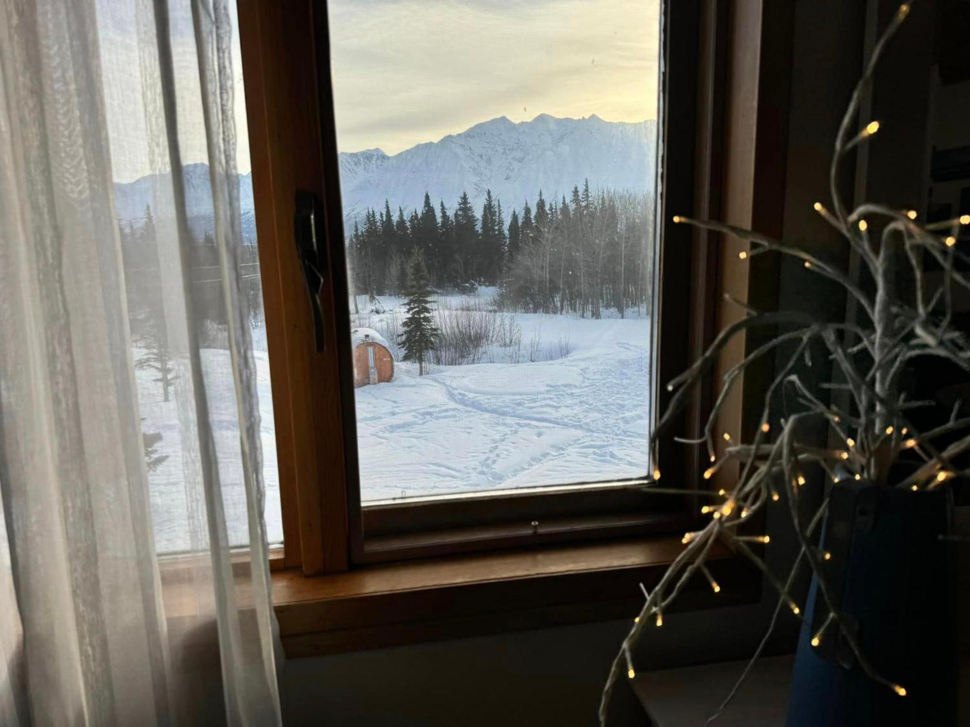 Mount Logan Ecolodge & Retreat Center Haines Junction Exterior foto